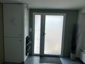 vue large cabinet
